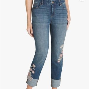 NWOT Chicos so slimming girlfriend crop jeans